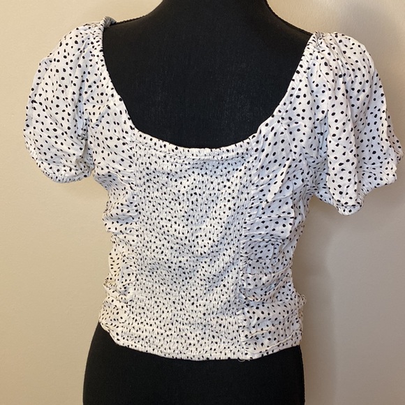 💖 2/$25 H&M Polka Dot Drawstring Blouse - Picture 5 of 7